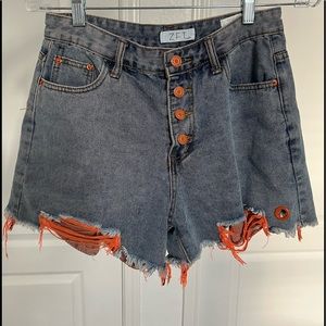 Frayed Denim Shorts  | gray & orange details | size M